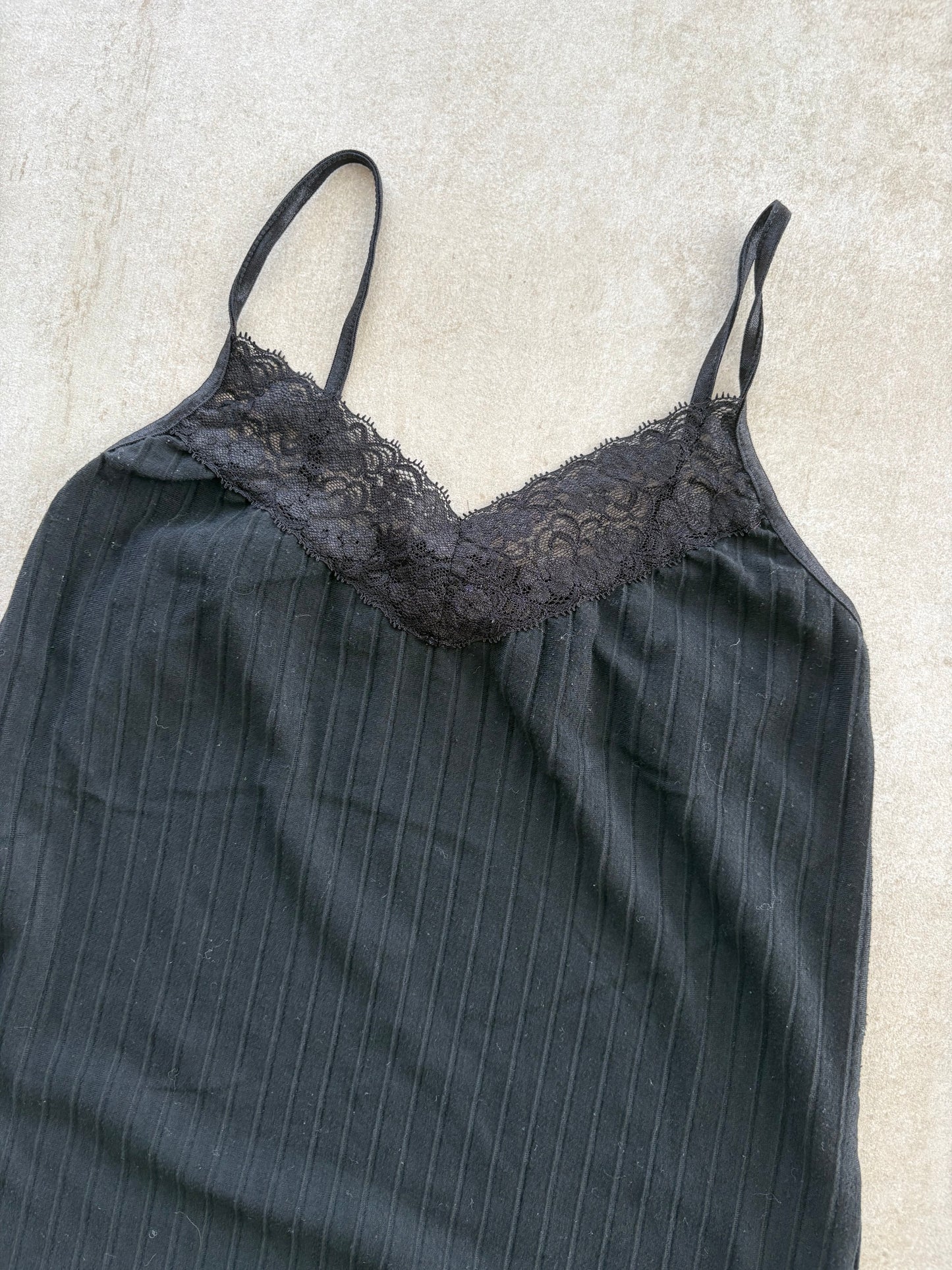 00's Black Cami w/ Lace Trim