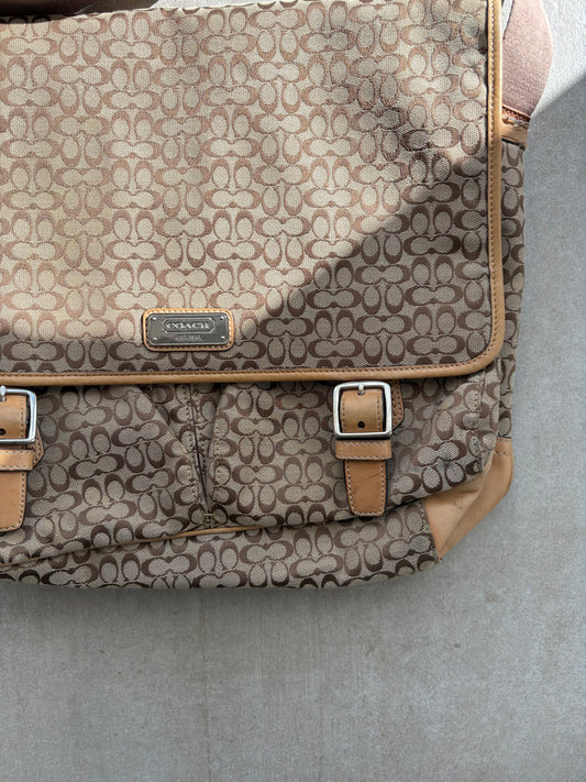 Coach Signature Canvas Messenger Bag