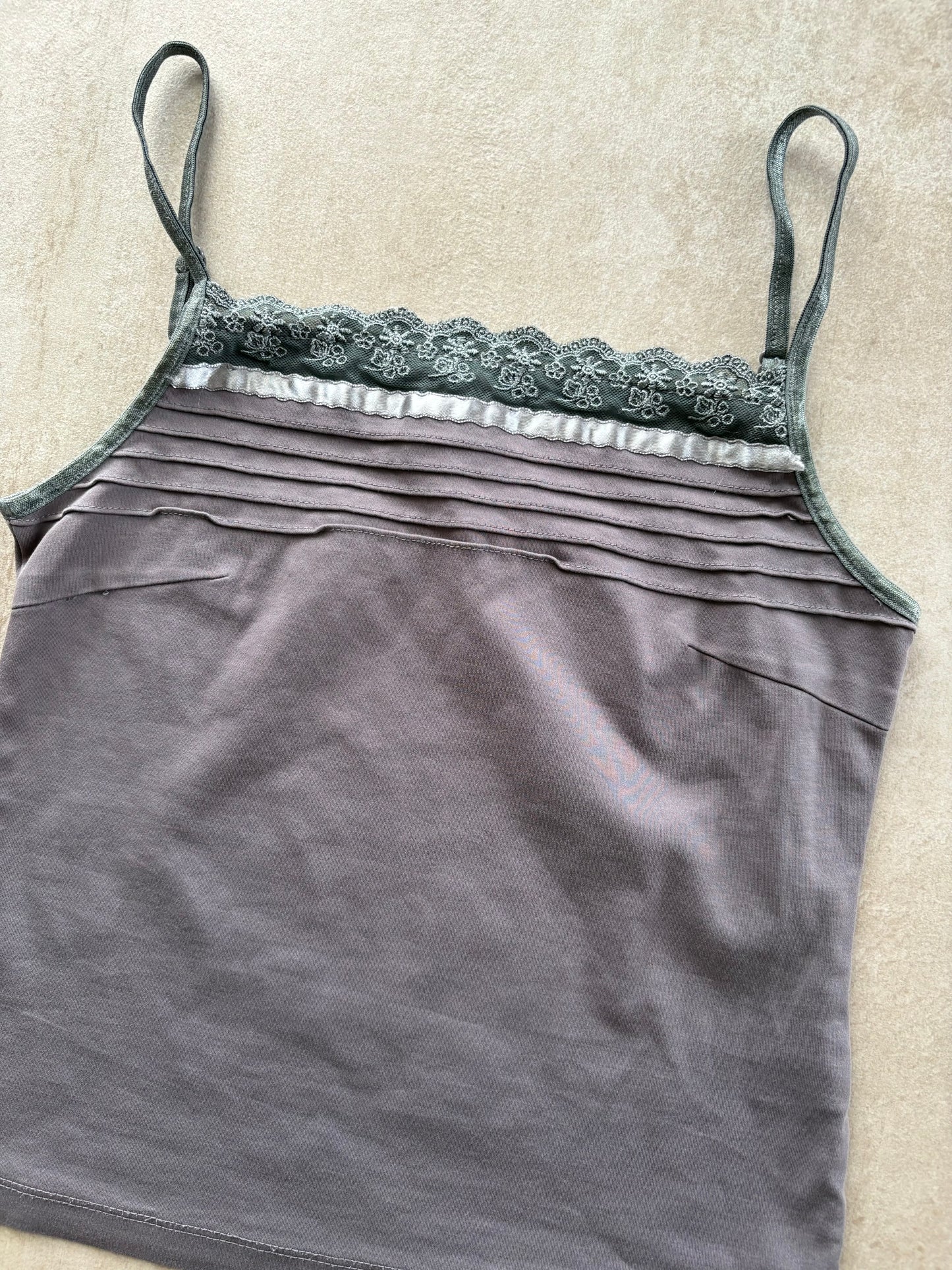 00's Japanese Grey Cami w/ Lace Details