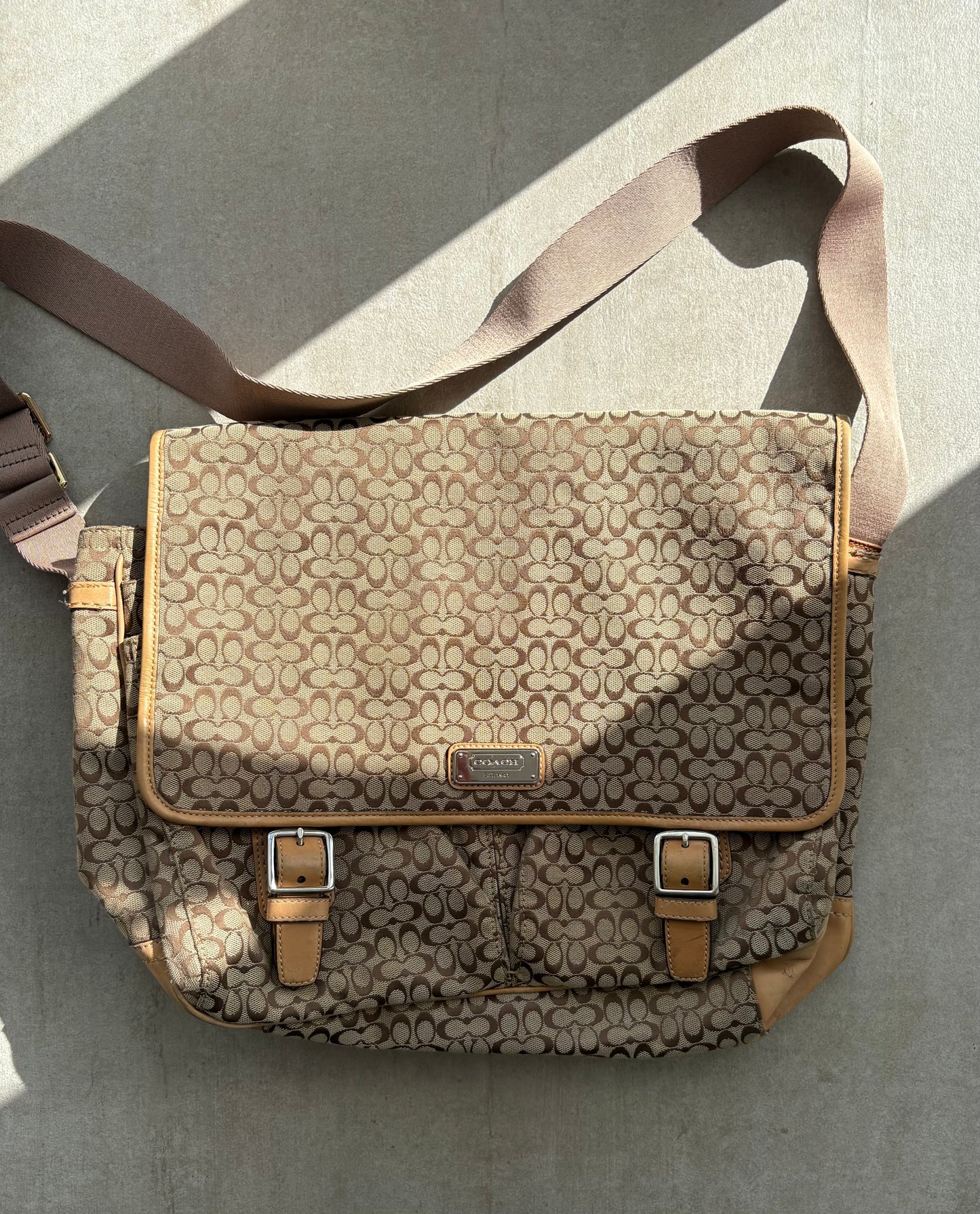 Coach Signature Canvas Messenger Bag