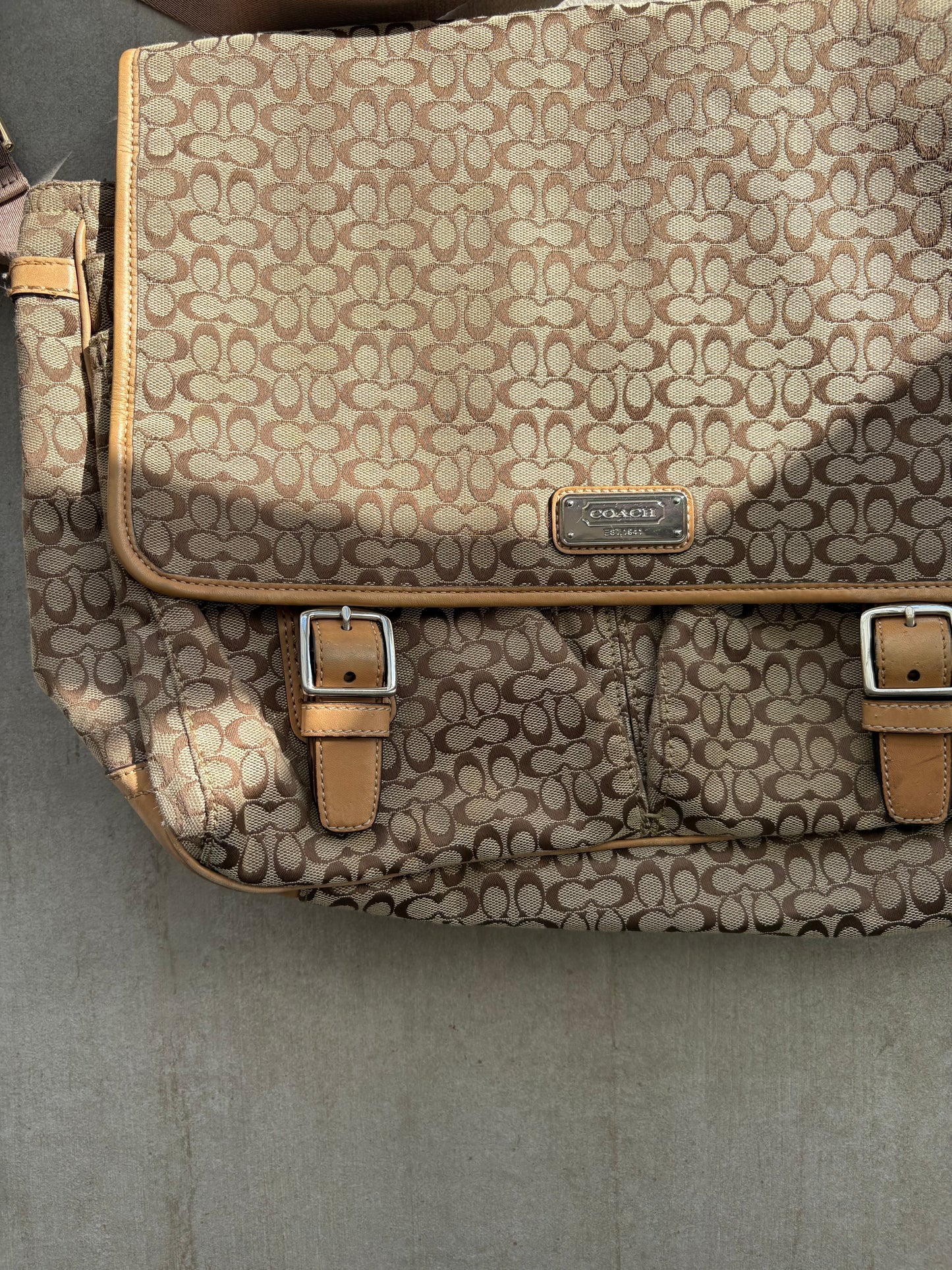 Coach Signature Canvas Messenger Bag