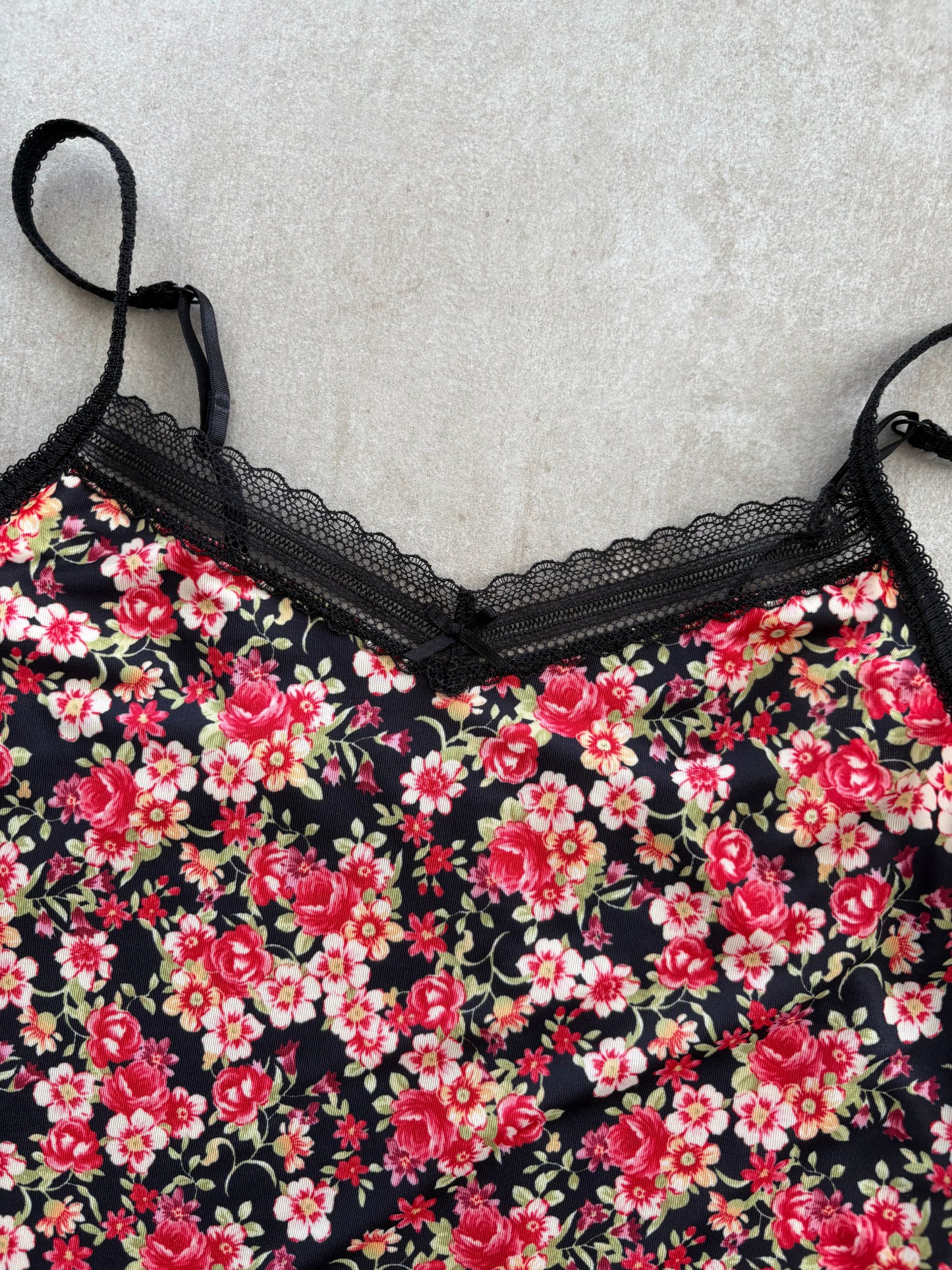 00's Floral Cami w/ Black Lace